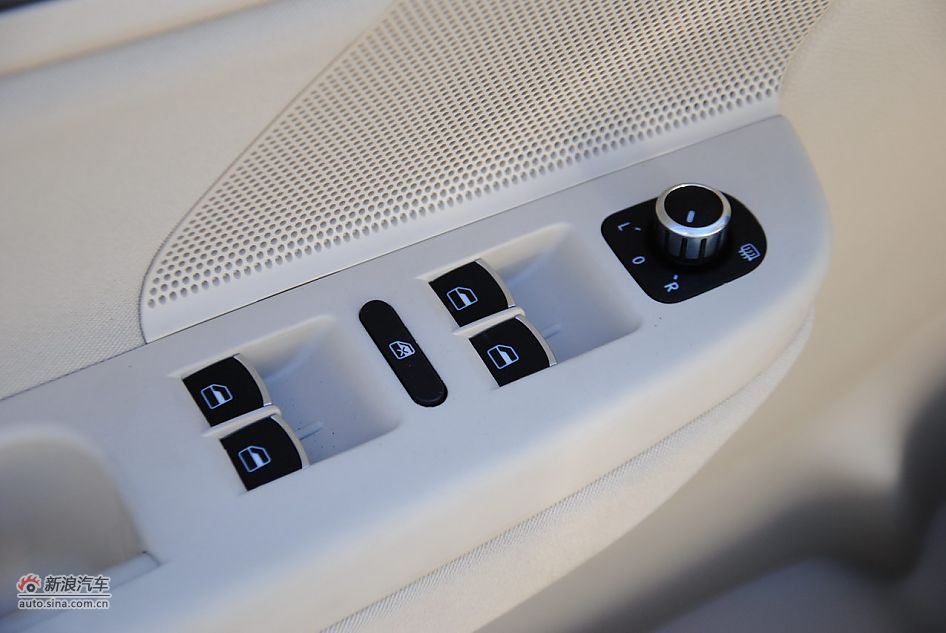 2011款速腾1.6L手动时尚型