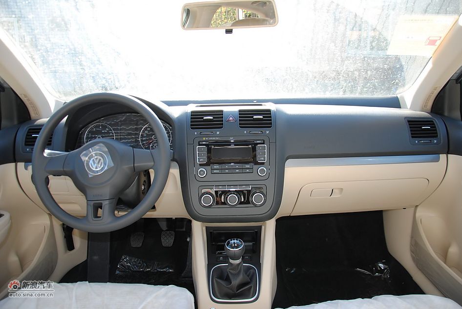 2011款速腾1.6L手动时尚型