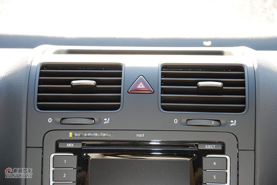 2011款速腾1.6L手动时尚型