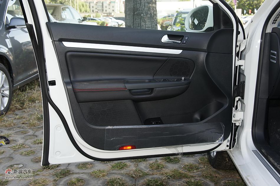 速腾1.8T豪华型6速手自一体