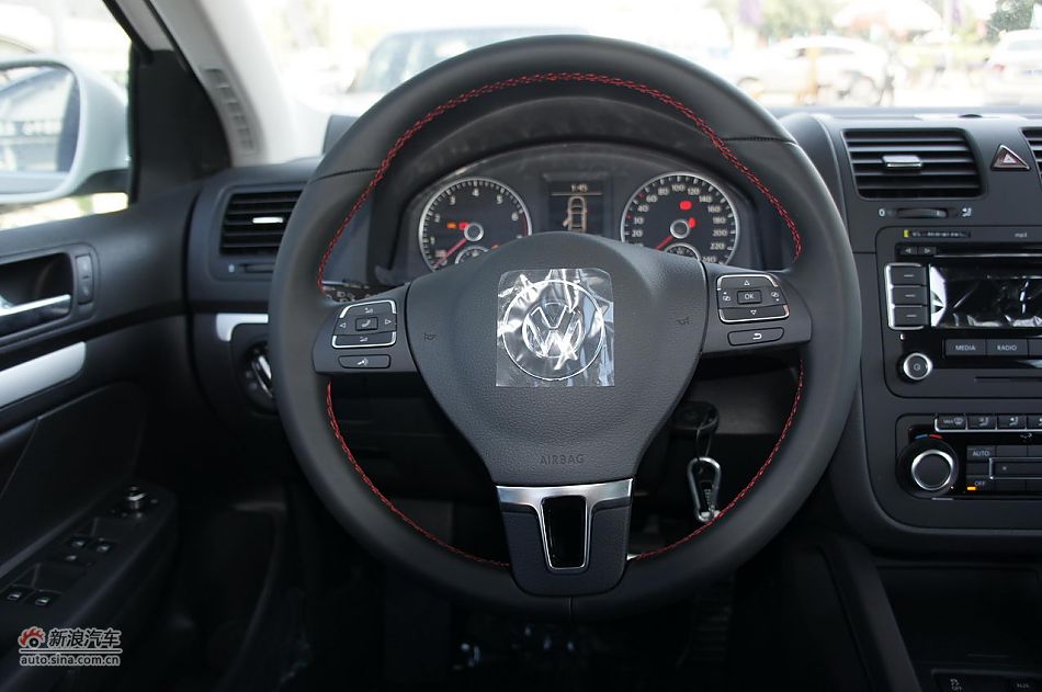 速腾1.8T豪华型6速手自一体