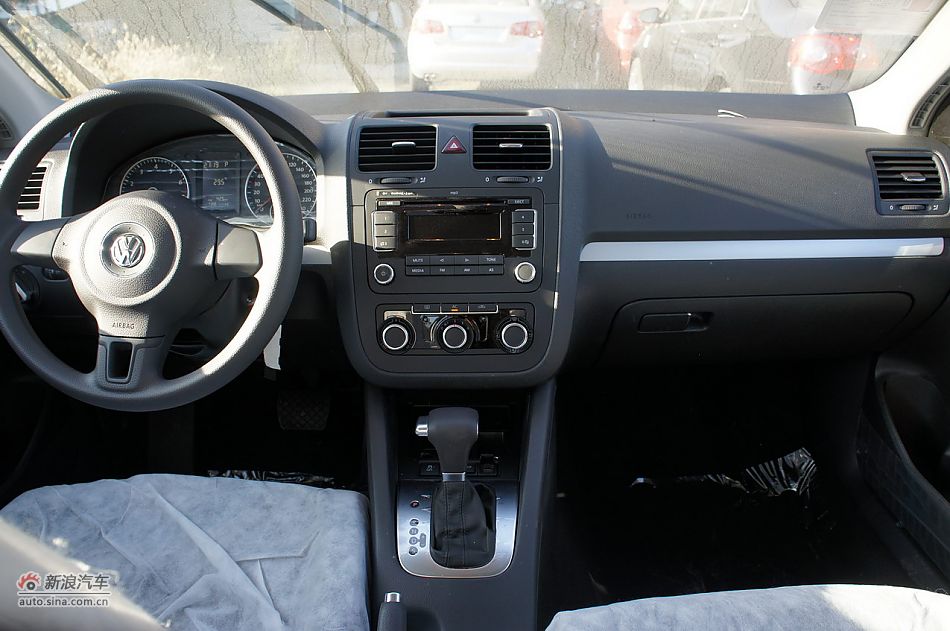 2011款速腾1.6L自动舒适型