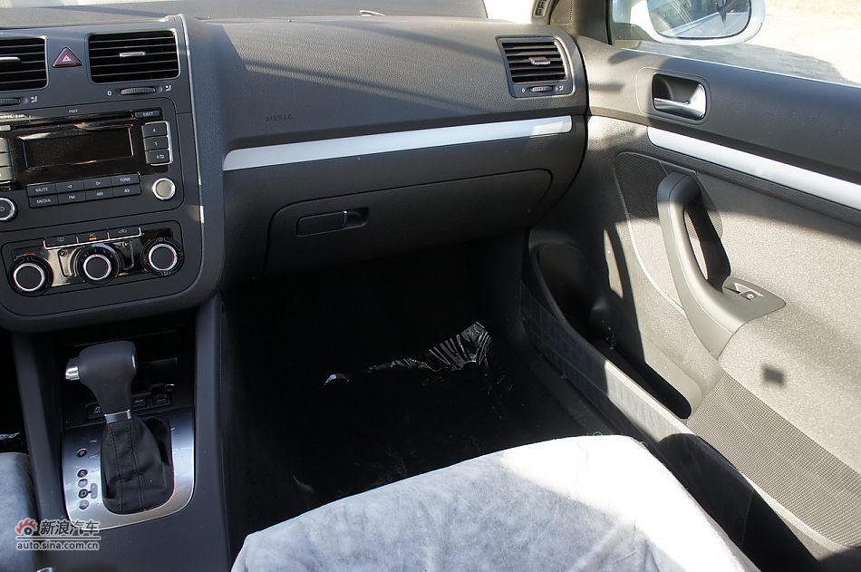 2011款速腾1.6L自动舒适型