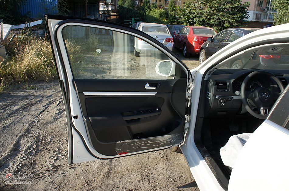 2011款速腾1.6L自动舒适型