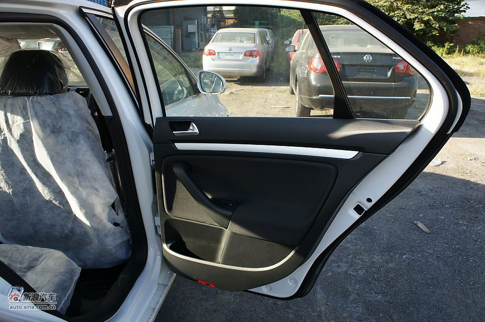 2011款速腾1.6L自动舒适型