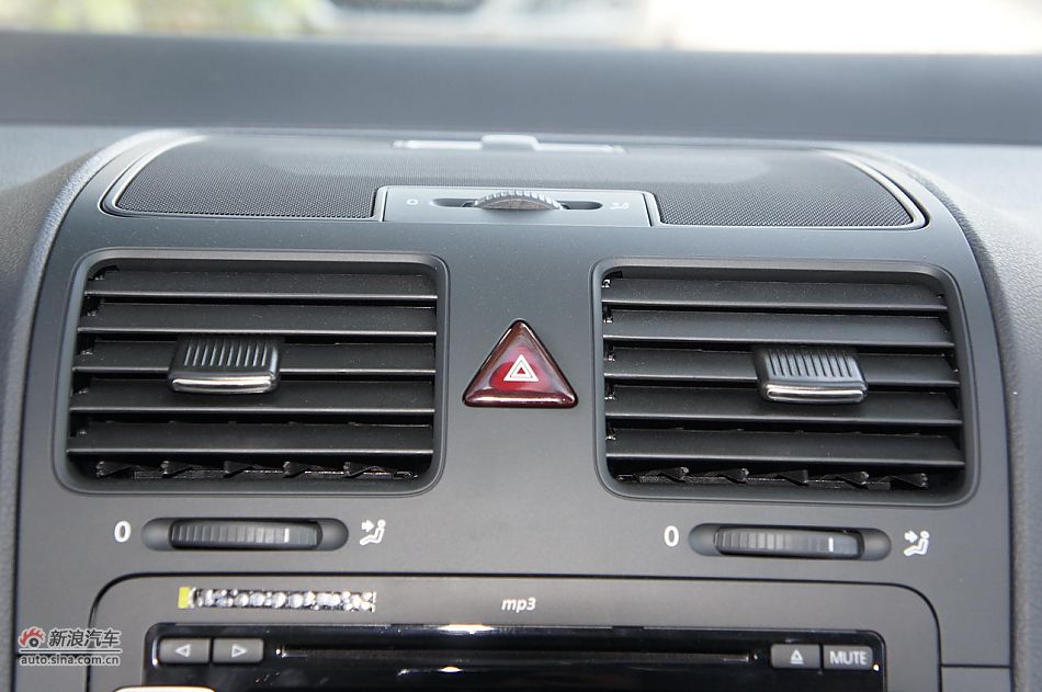 速腾1.8T豪华型5速手动