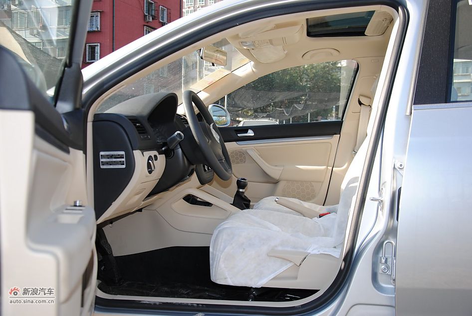 2011款速腾1.6L手动时尚型