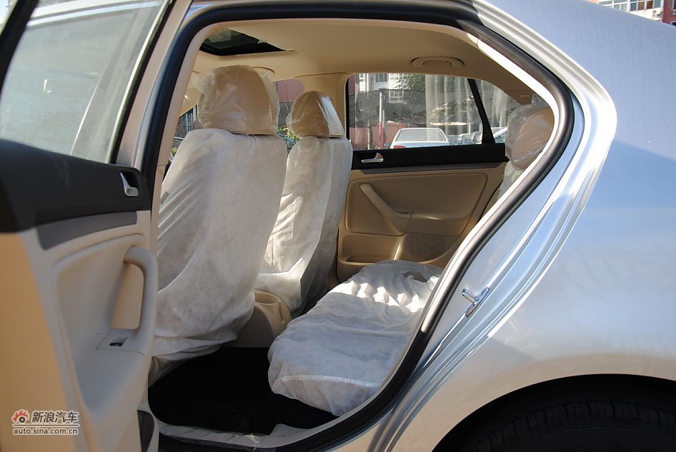 2011款速腾1.6L手动时尚型