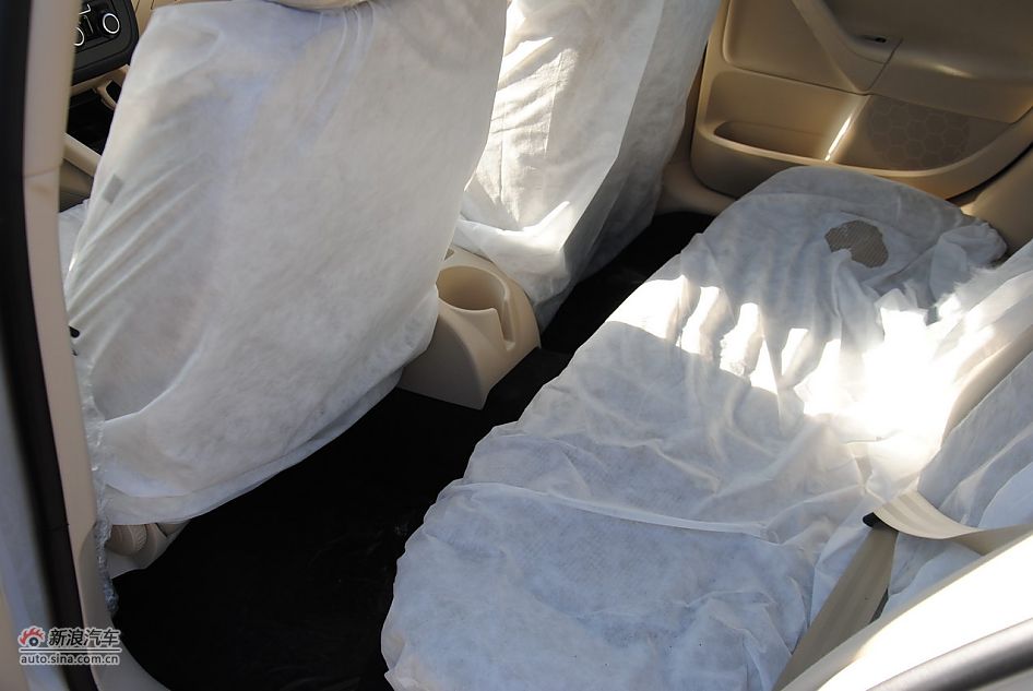 2011款速腾1.6L手动时尚型