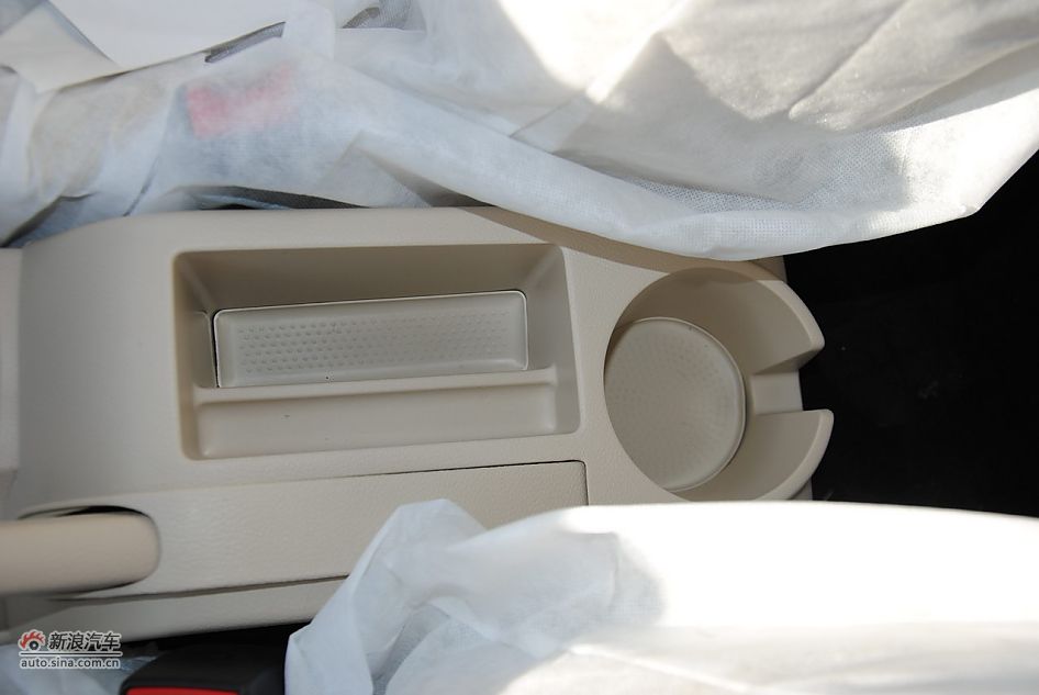 2011款速腾1.6L手动时尚型