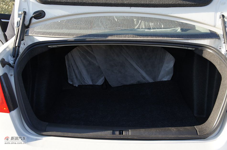 2011款速腾1.6L自动舒适型