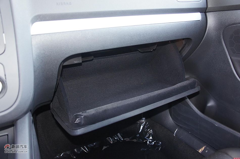 速腾1.8T豪华型5速手动