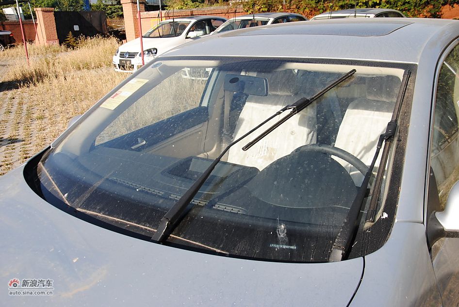 2011款速腾1.6L手动时尚型