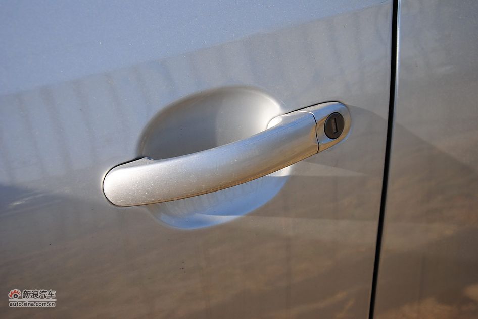 2011款速腾1.6L手动时尚型