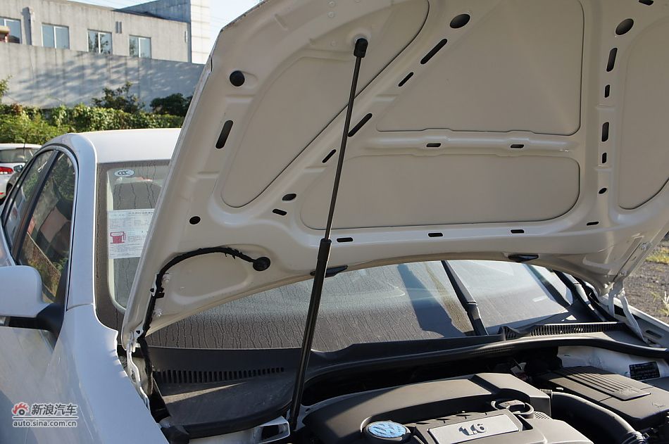 2011款速腾1.6L手动时尚型