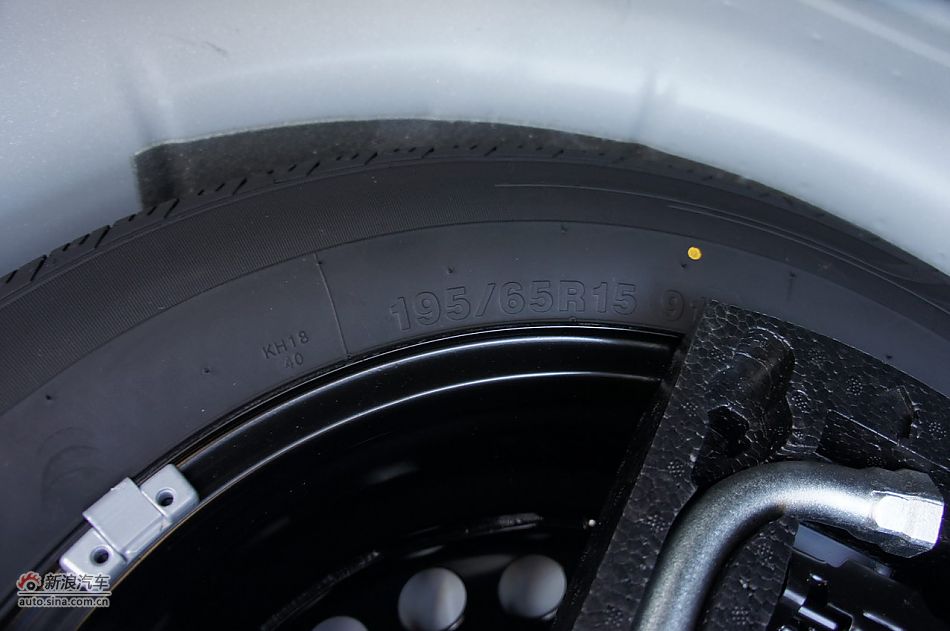 2011款速腾1.6L手动时尚型