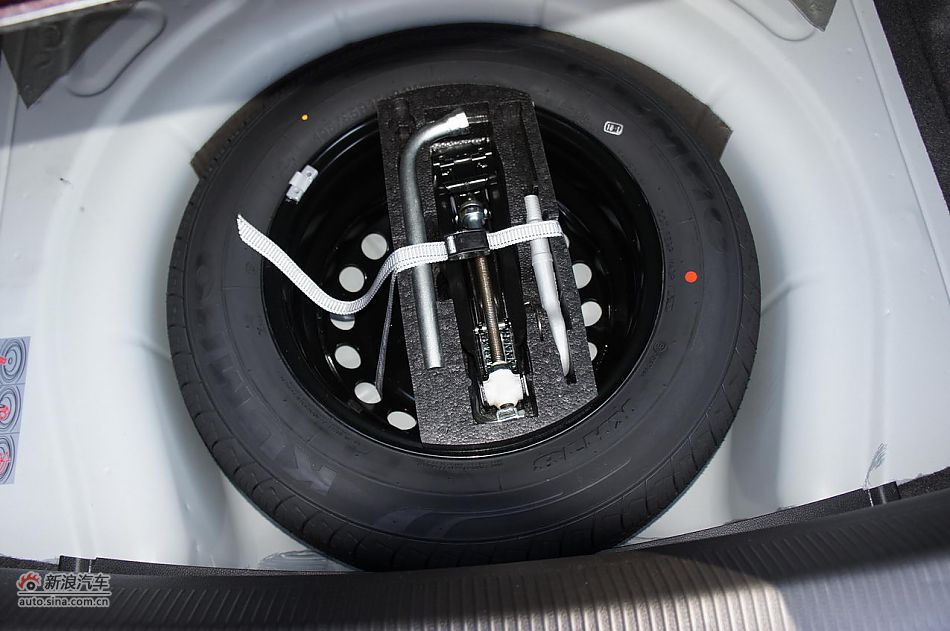 速腾1.8T豪华型5速手动