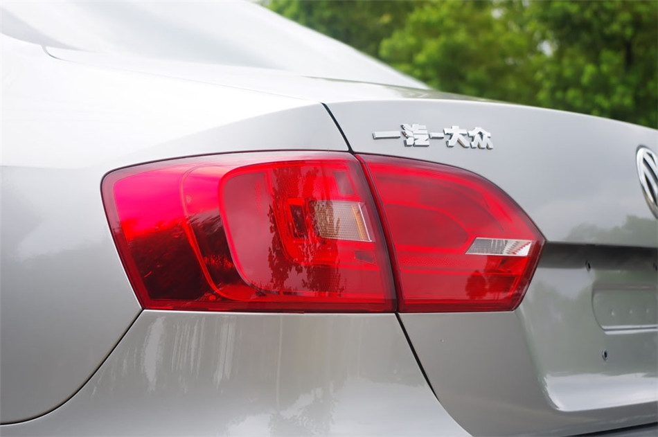 2012款速腾1.6L手动时尚型