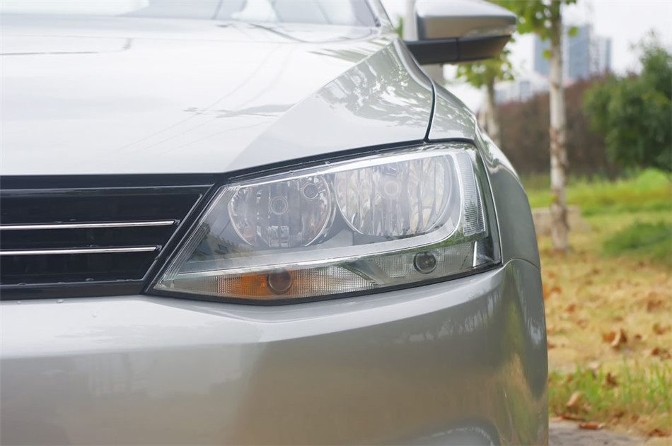 2012款速腾1.6L手动时尚型