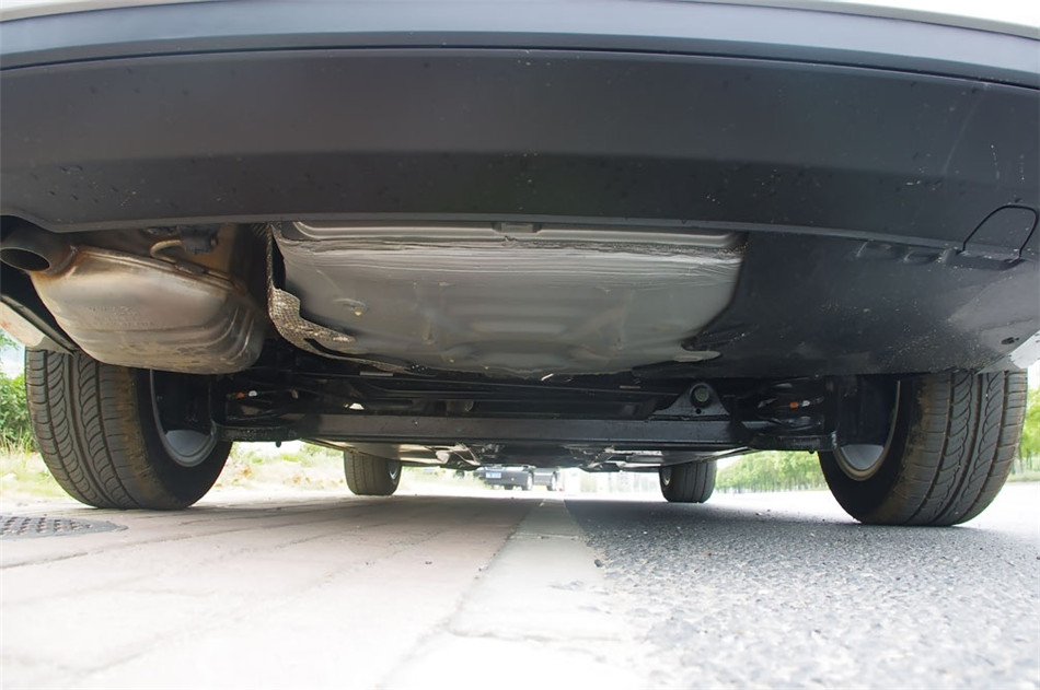 2012款速腾1.6L手动时尚型