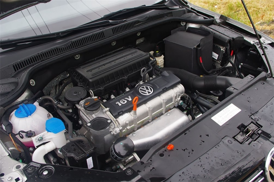 2012款速腾1.6L手动时尚型