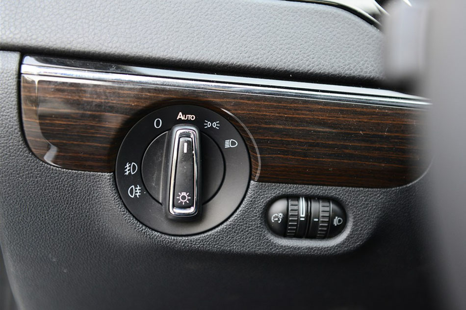 2015款 280TSI 自动旗舰型 内饰