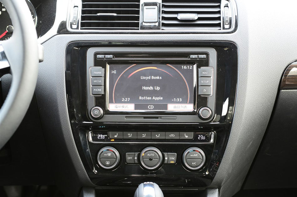 2015款 280TSI 自动旗舰型 内饰