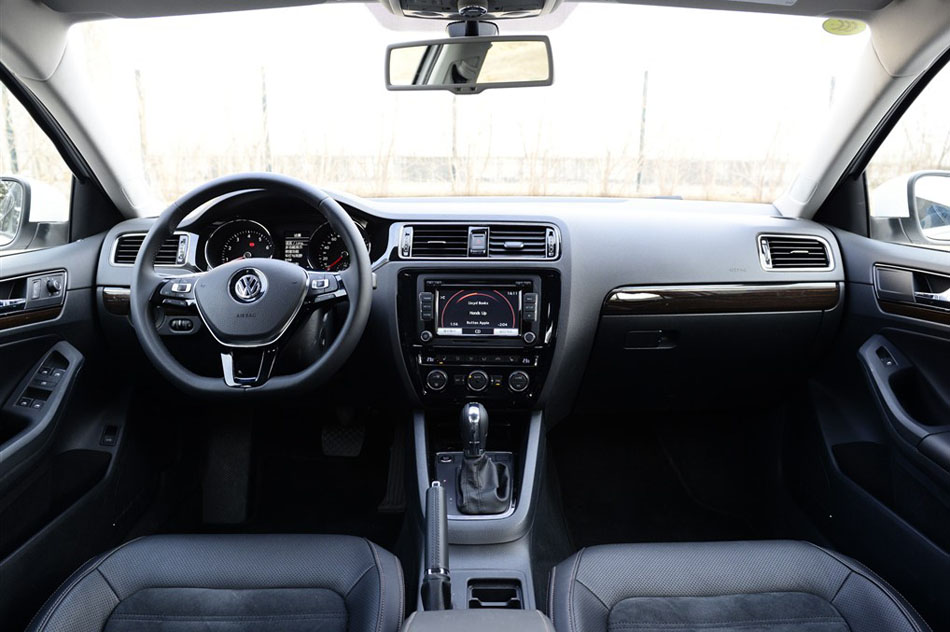2015款 280TSI 自动旗舰型 内饰