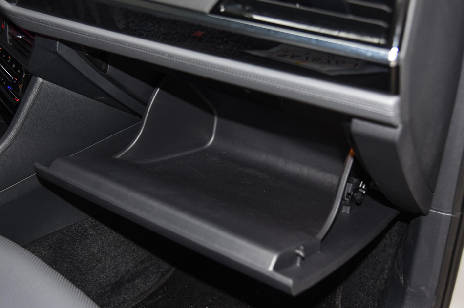 2019款 280TSI DSG旗舰型 内饰