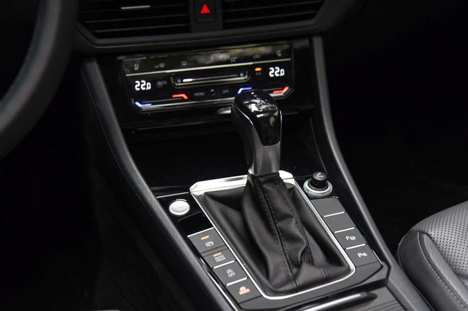 2019款 280TSI DSG旗舰型 内饰