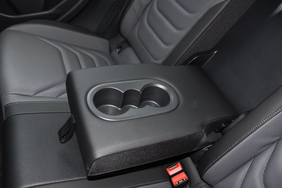 2019款 280TSI DSG旗舰型 座椅空间