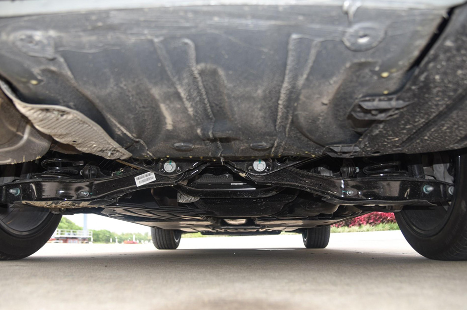 2019款 280TSI DSG旗舰型 引擎底盘