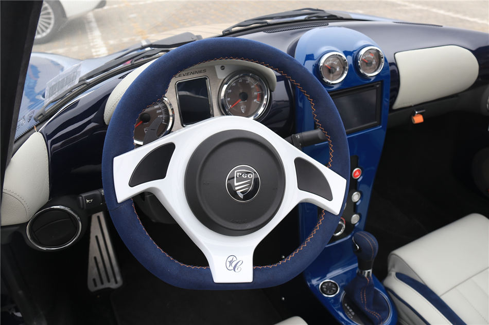 2018 ŷ PGO Cevennes 