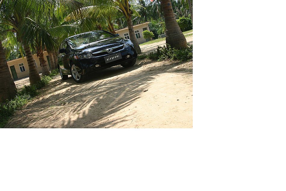 新浪试驾全新Civic