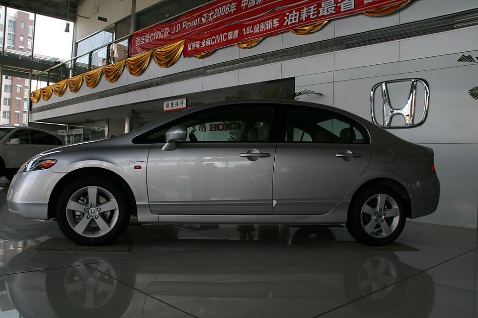 东风本田CIVIC外观