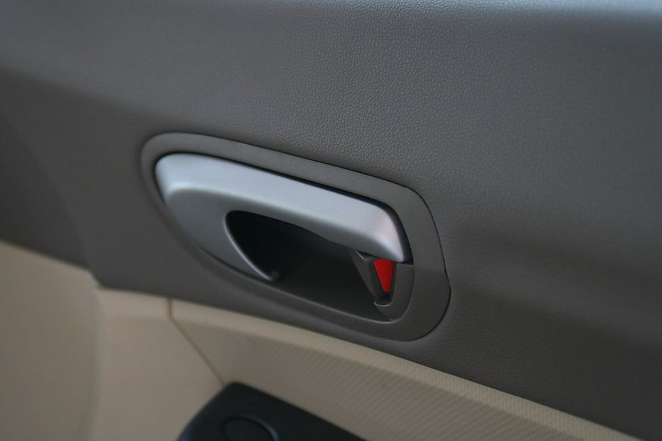 东风本田CIVIC车门内部