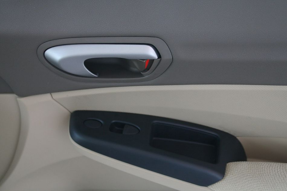 东风本田CIVIC车门内部