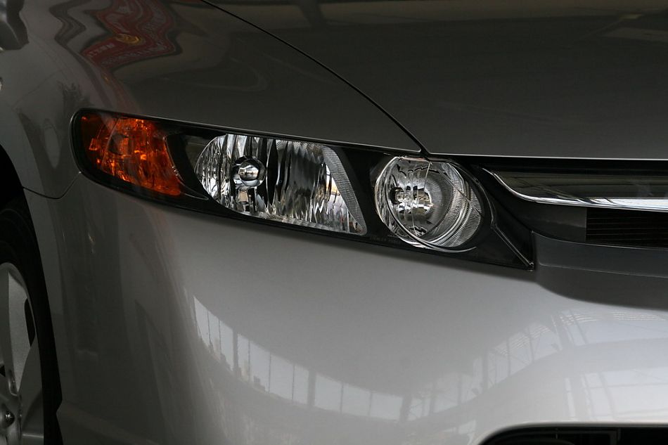东风本田CIVIC前大灯