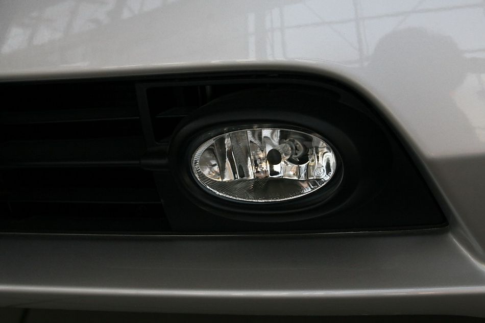 东风本田CIVIC前灯