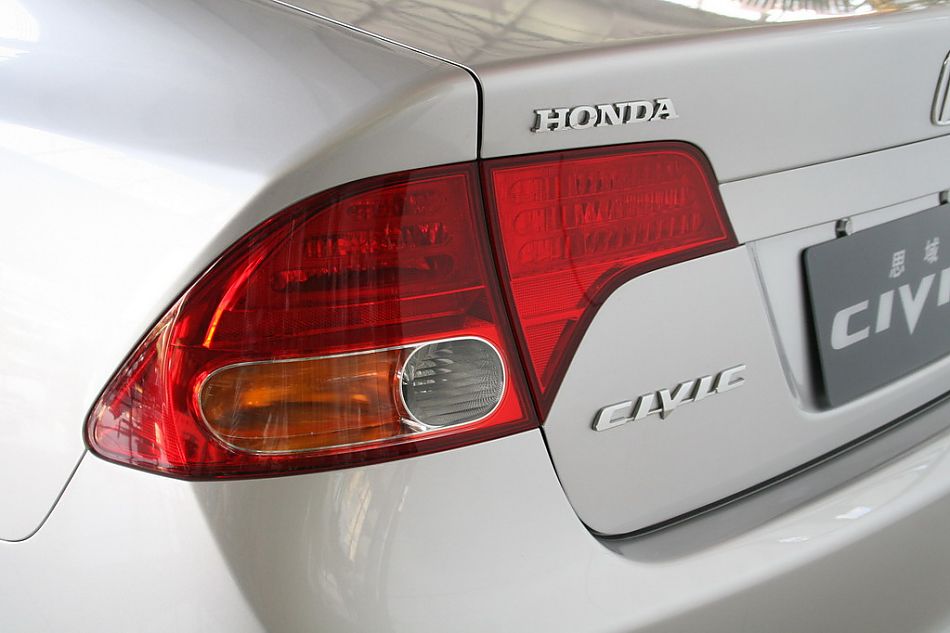 东风本田CIVIC尾灯