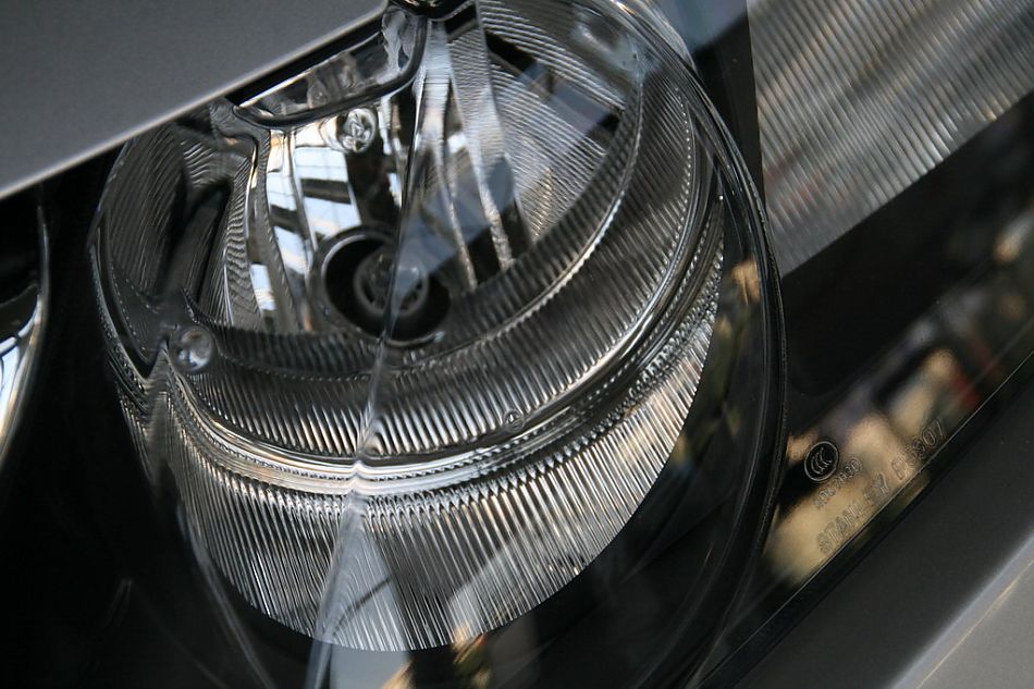 东风本田CIVIC前大灯