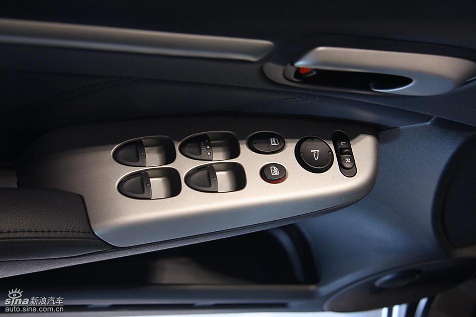 东风本田新思域上市现场内饰实拍图