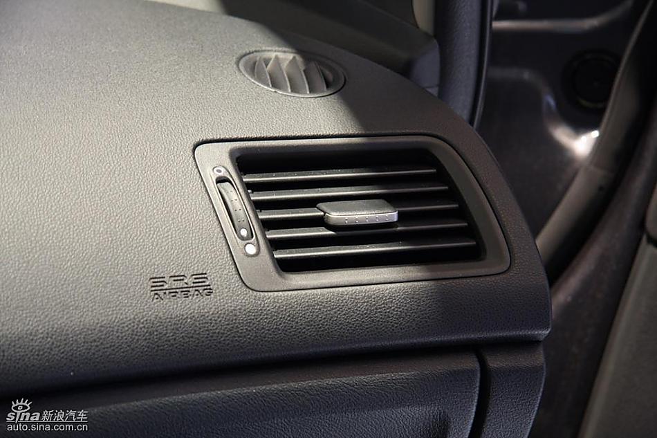 东风本田新思域上市现场内饰实拍图