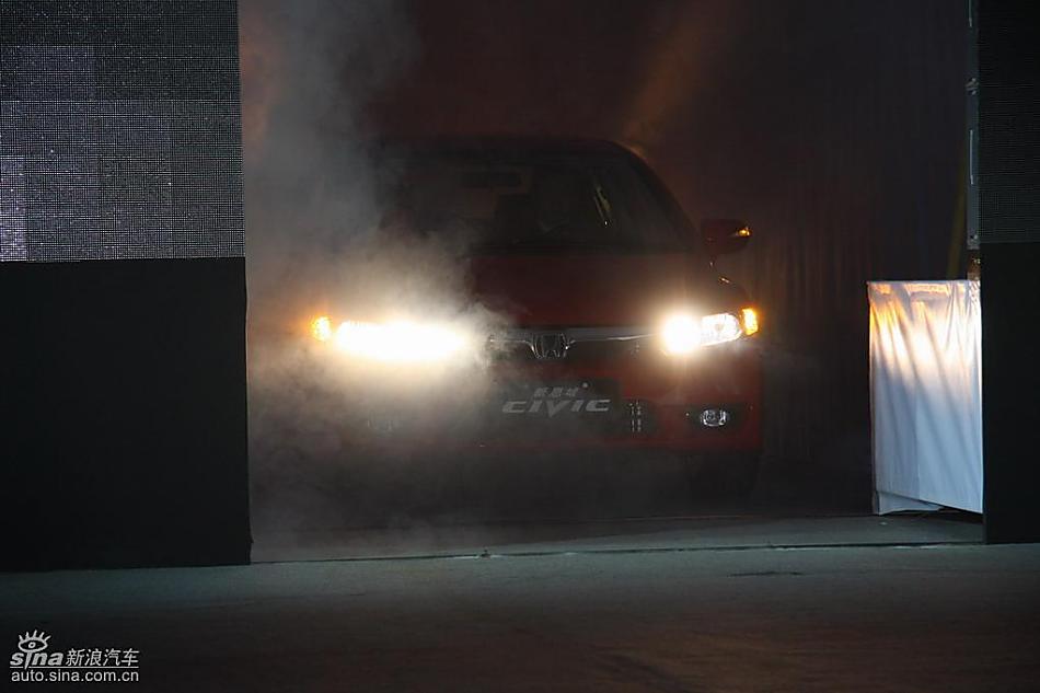 东风本田新思域上市现场实拍图