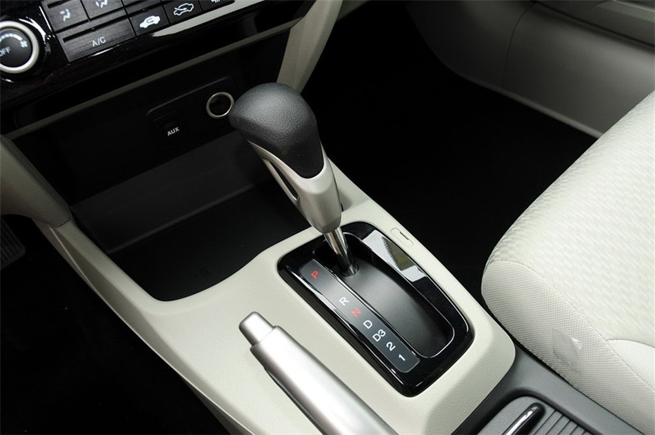 2014款 1.8L AT 经典版 内饰