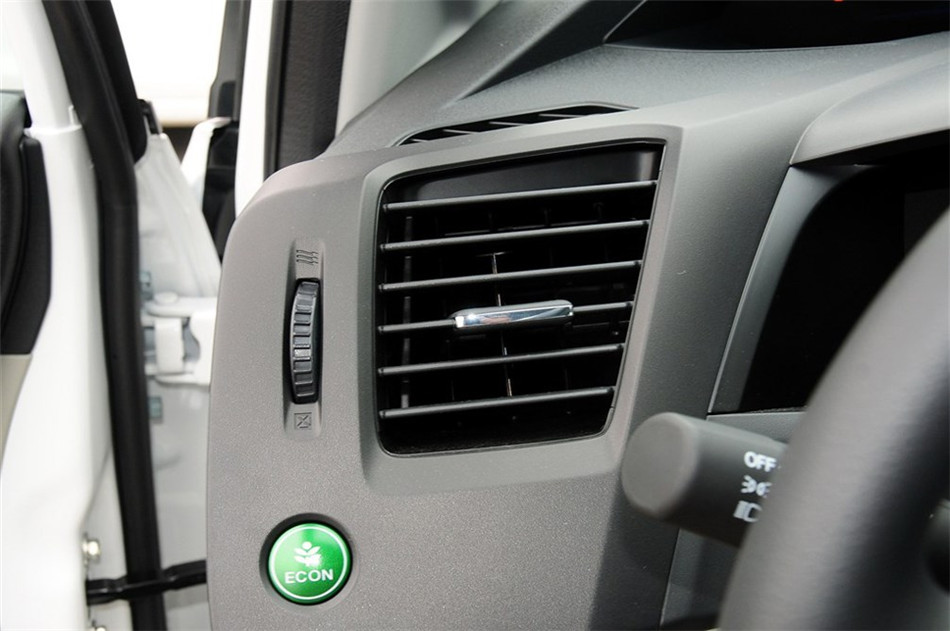 2014款 1.8L AT 经典版 内饰