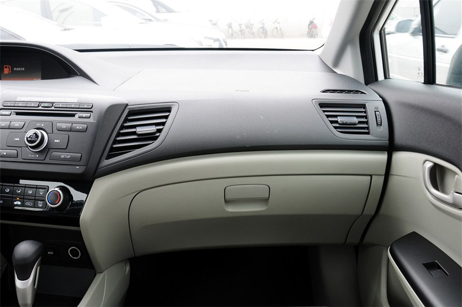 2014款 1.8L AT 经典版 内饰