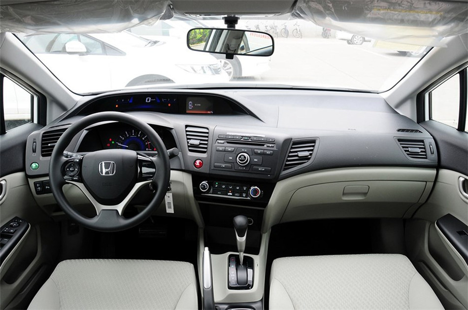 2014款 1.8L AT 经典版 内饰