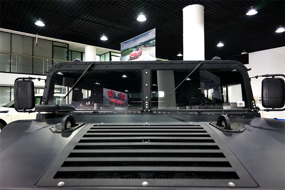 2018   Humvee C 6.2L