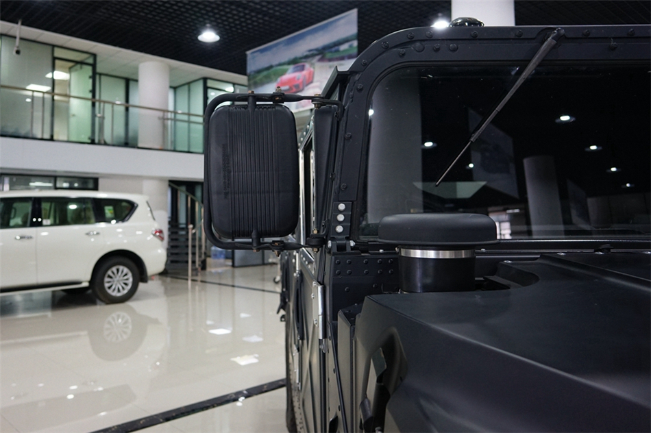 2018   Humvee C 6.2L